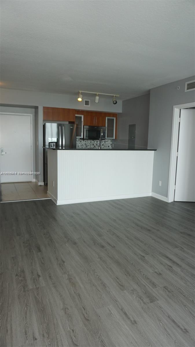 325 S Biscayne Blvd #2022, Miami FL 33131