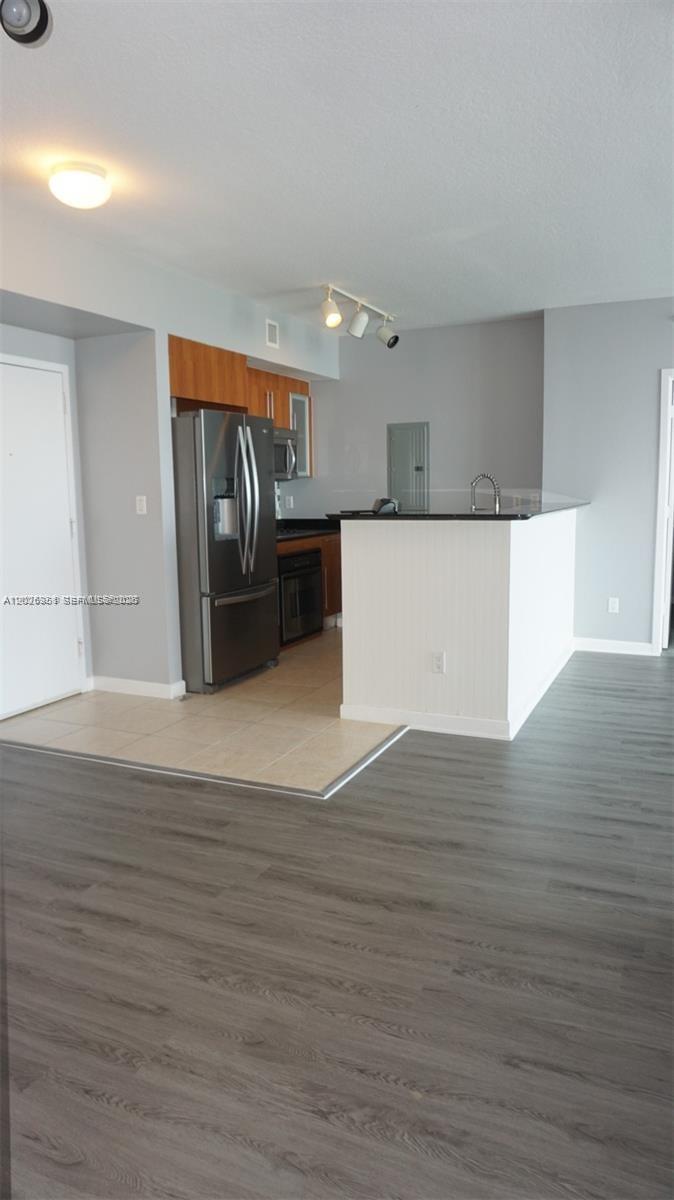 325 S Biscayne Blvd #2022, Miami FL 33131