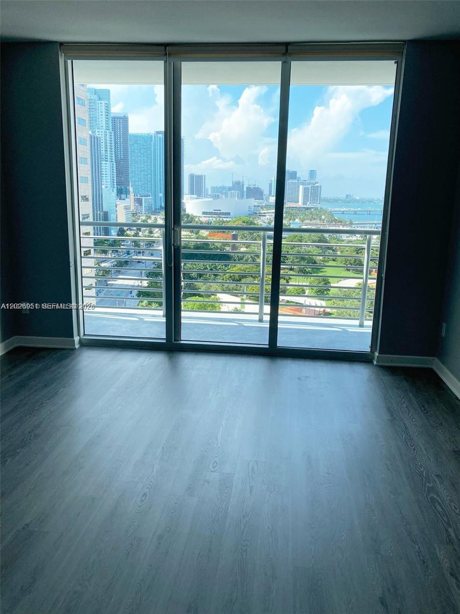 325 S Biscayne Blvd #2022, Miami FL 33131
