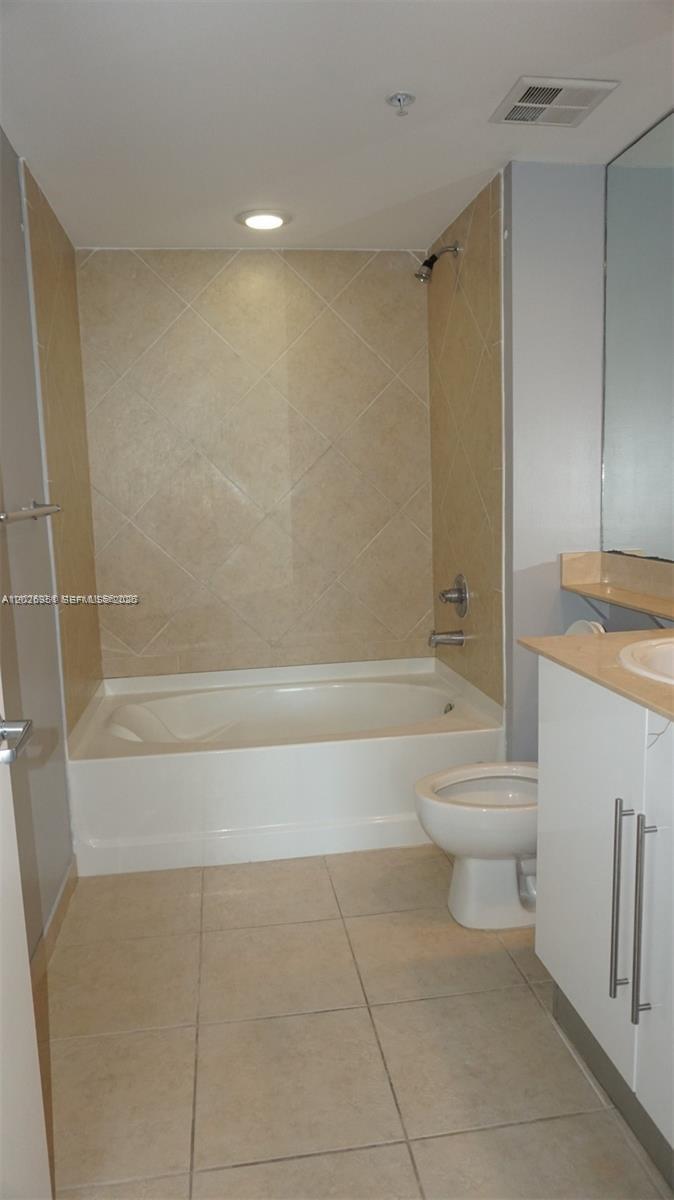 325 S Biscayne Blvd #2022, Miami FL 33131