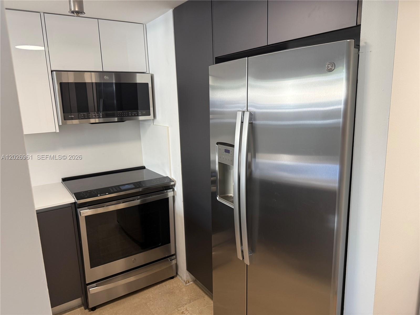 Brickell Key Dr Brickell Key Dr #410, Miami FL 33131