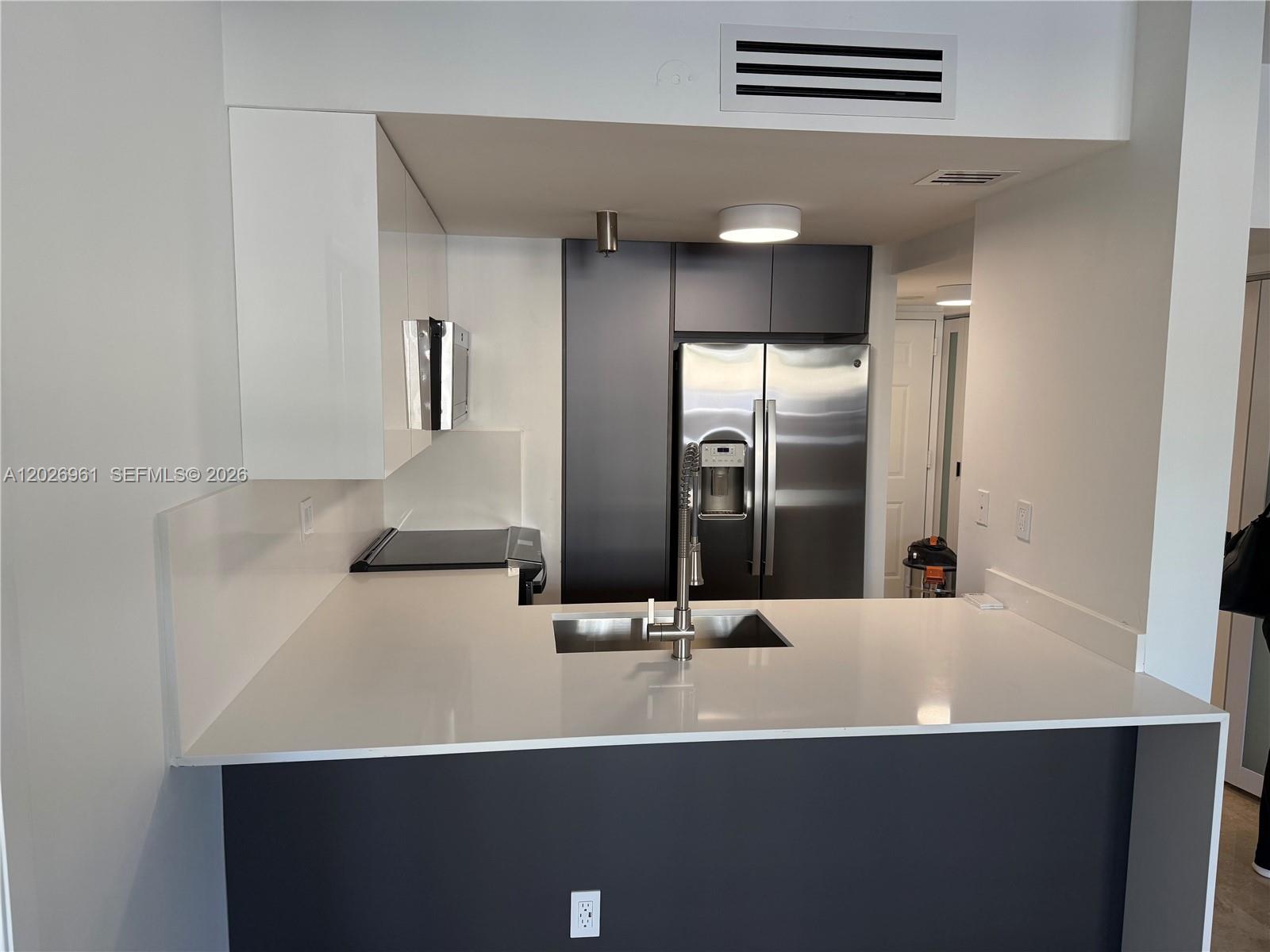 Brickell Key Dr Brickell Key Dr #410, Miami FL 33131