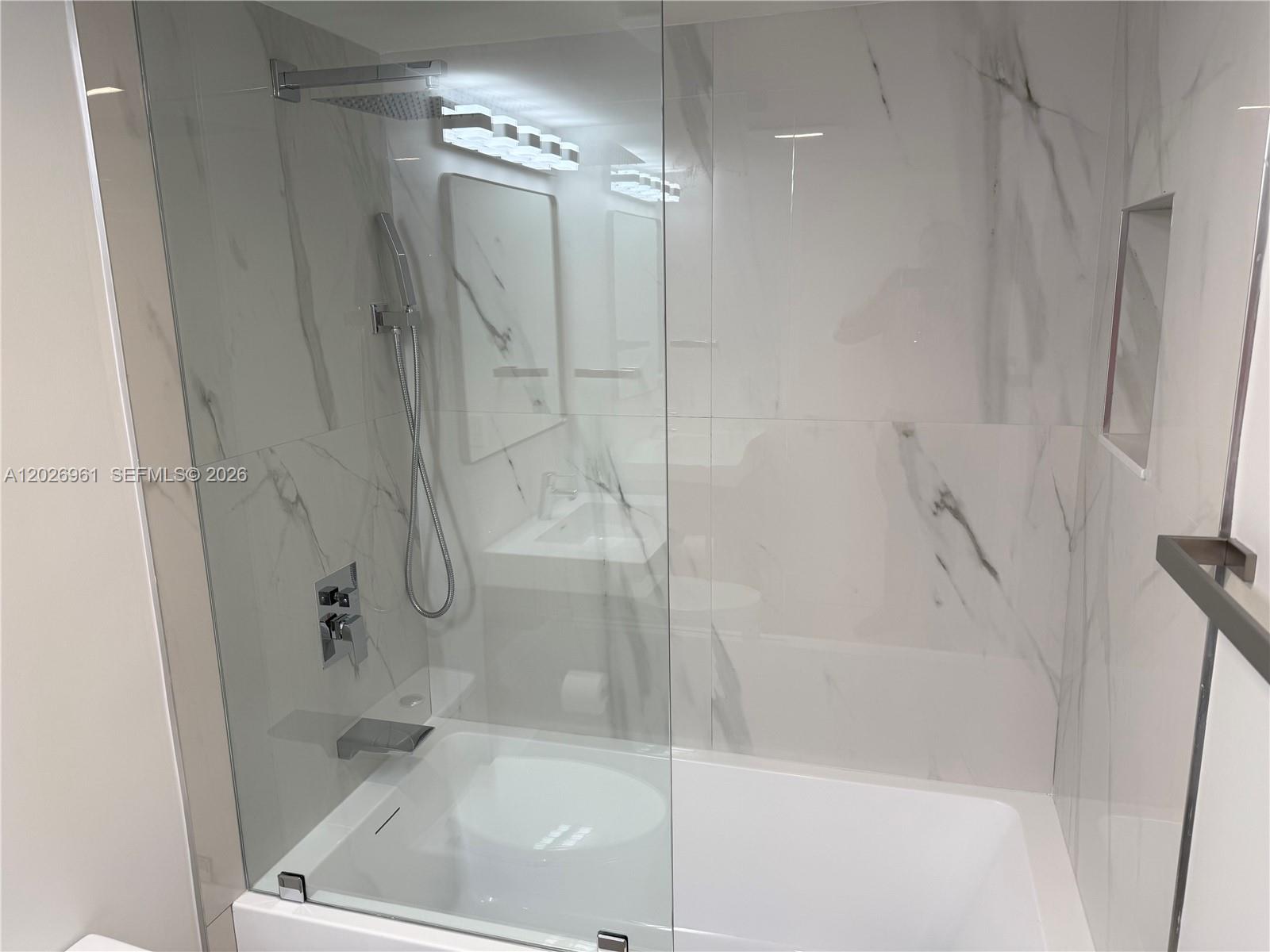 Brickell Key Dr Brickell Key Dr #410, Miami FL 33131