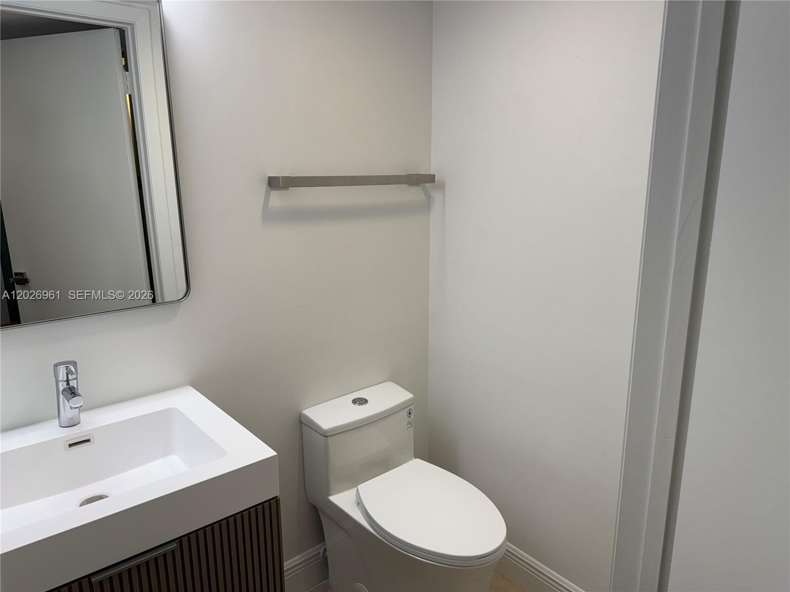 Brickell Key Dr Brickell Key Dr #410, Miami FL 33131