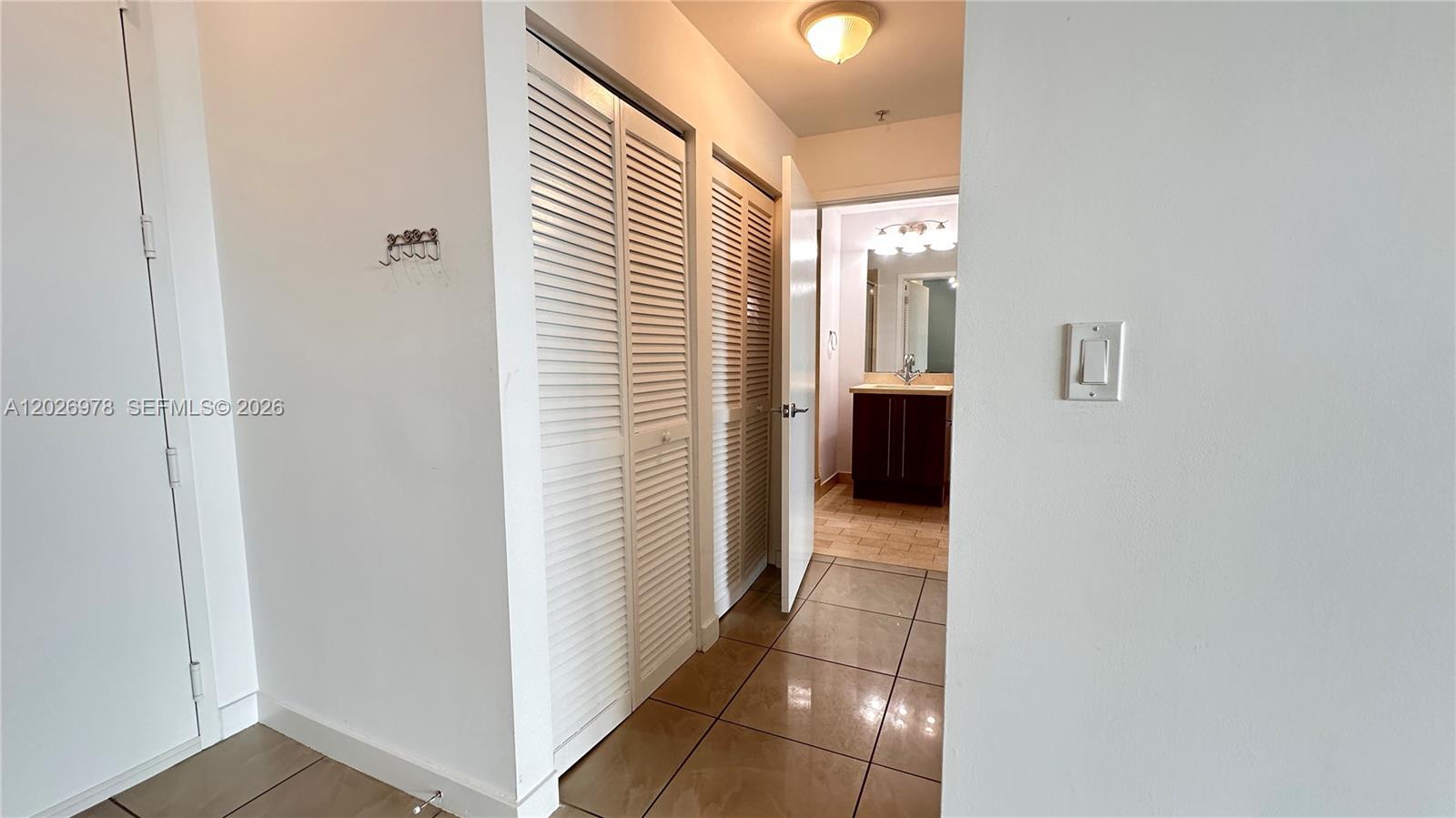 79 SW 12th St #1102-S, Miami FL 33130