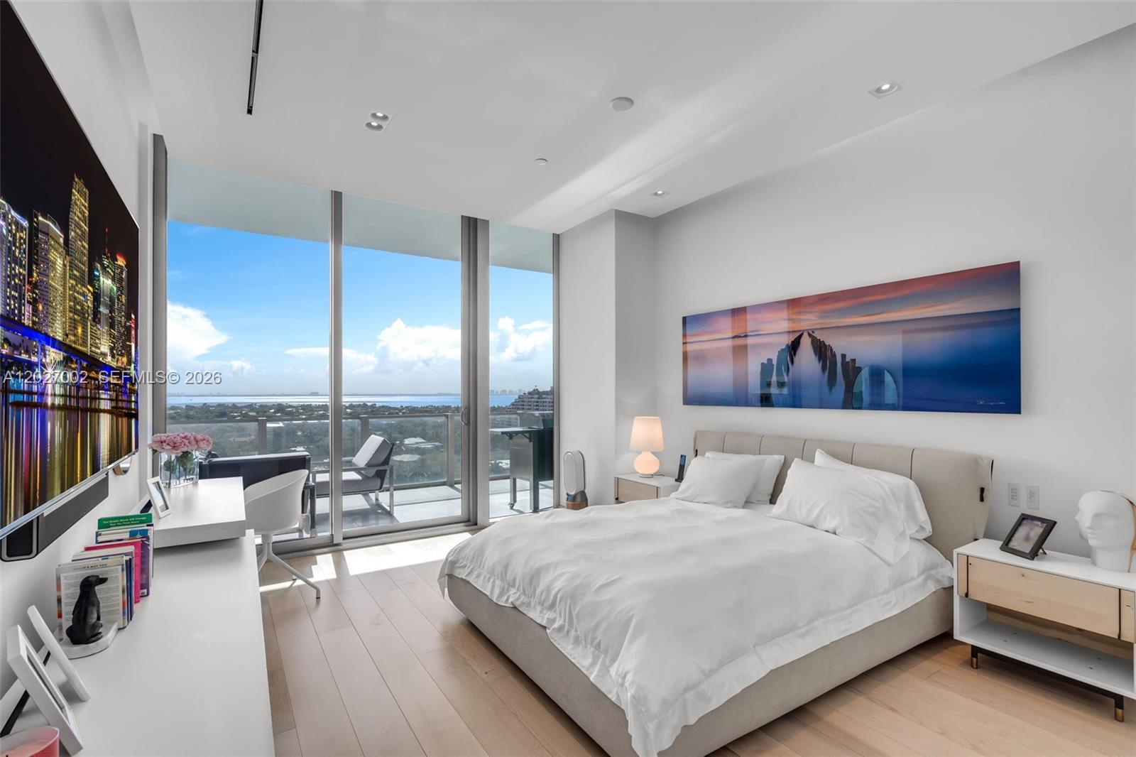 350 Ocean Dr #LPH2N, Key Biscayne FL 33149
