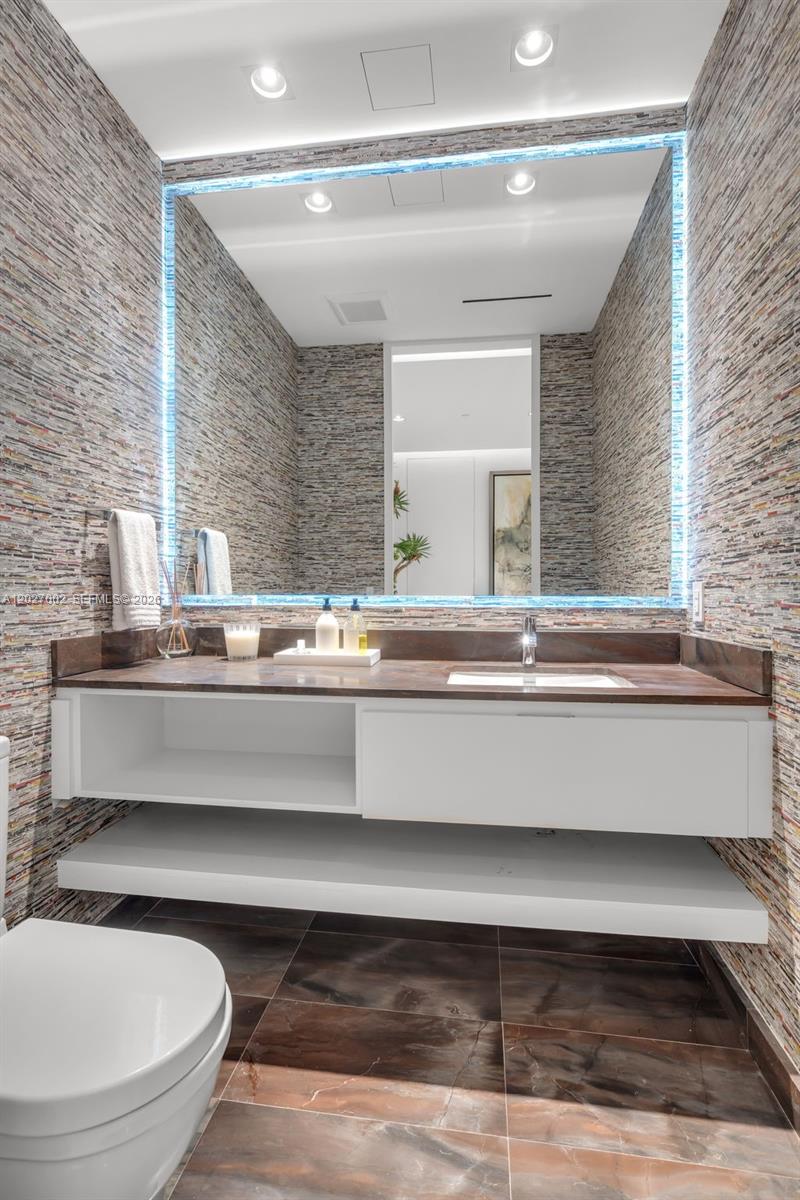 350 Ocean Dr #LPH2N, Key Biscayne FL 33149