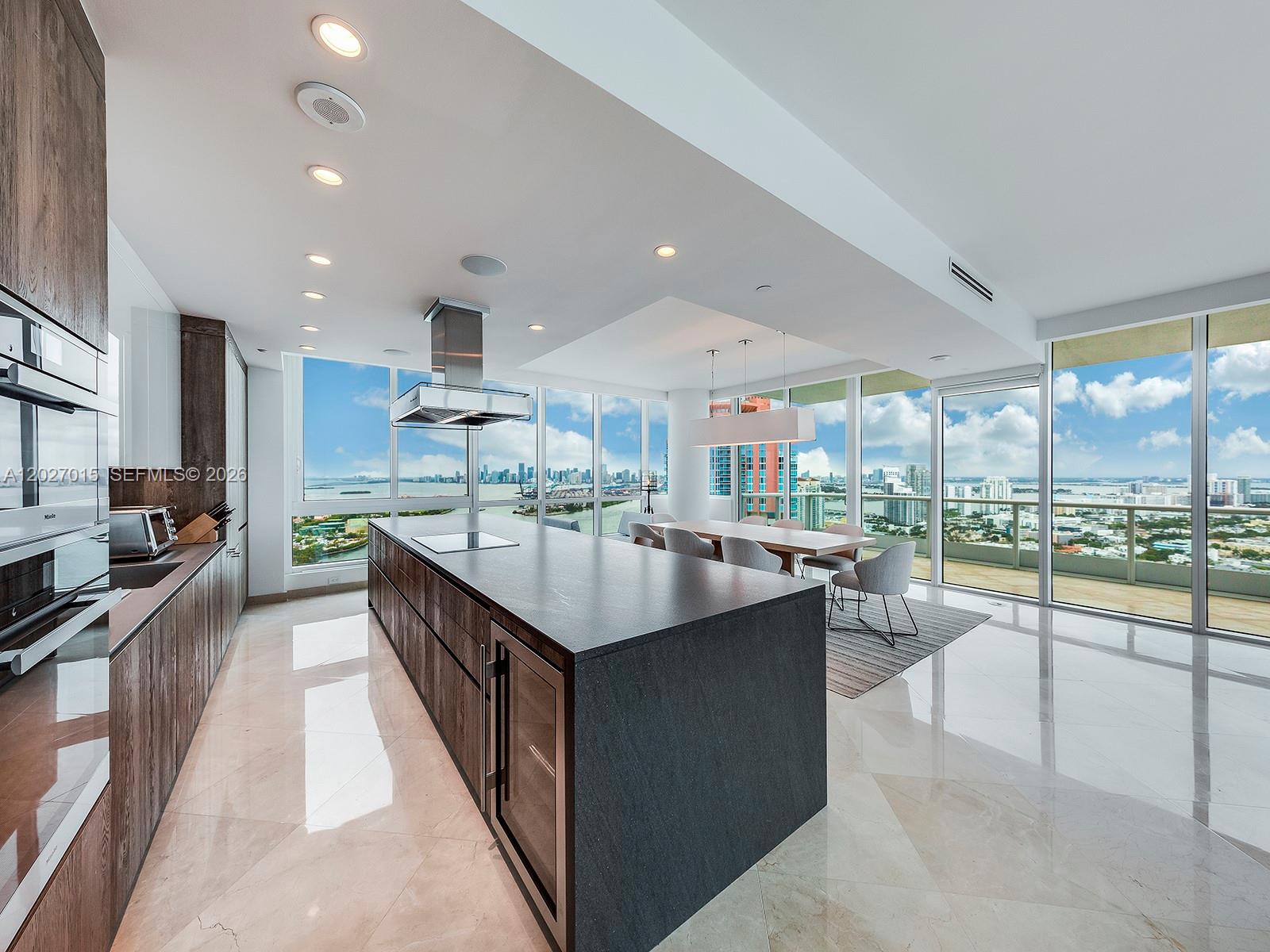 100 S Pointe Dr #3407, Miami Beach FL 33139