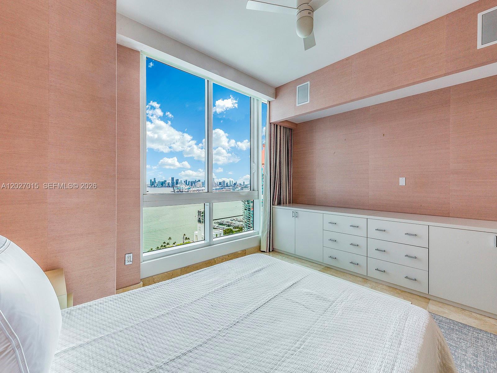100 S Pointe Dr #3407, Miami Beach FL 33139