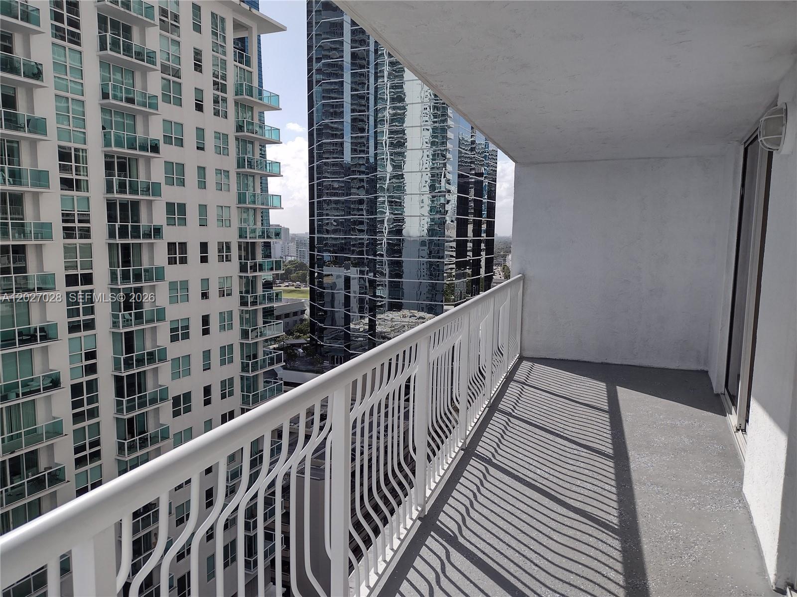 1200 Brickell Bay Dr #2005, Miami FL 33131