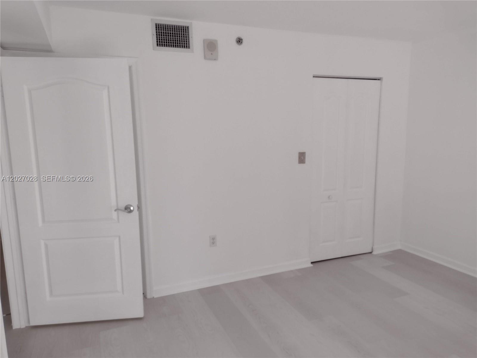 1200 Brickell Bay Dr #2005, Miami FL 33131