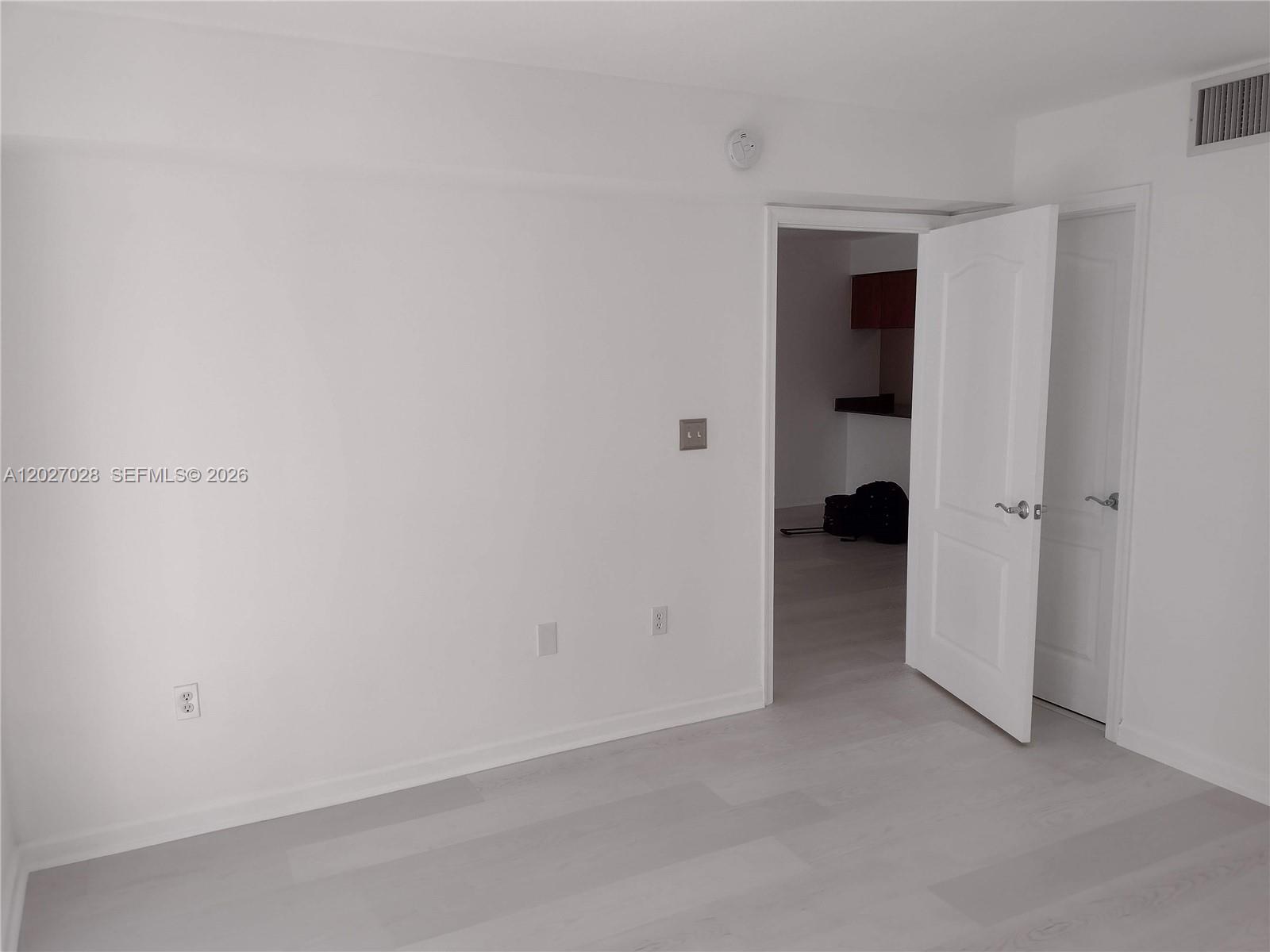 1200 Brickell Bay Dr #2005, Miami FL 33131