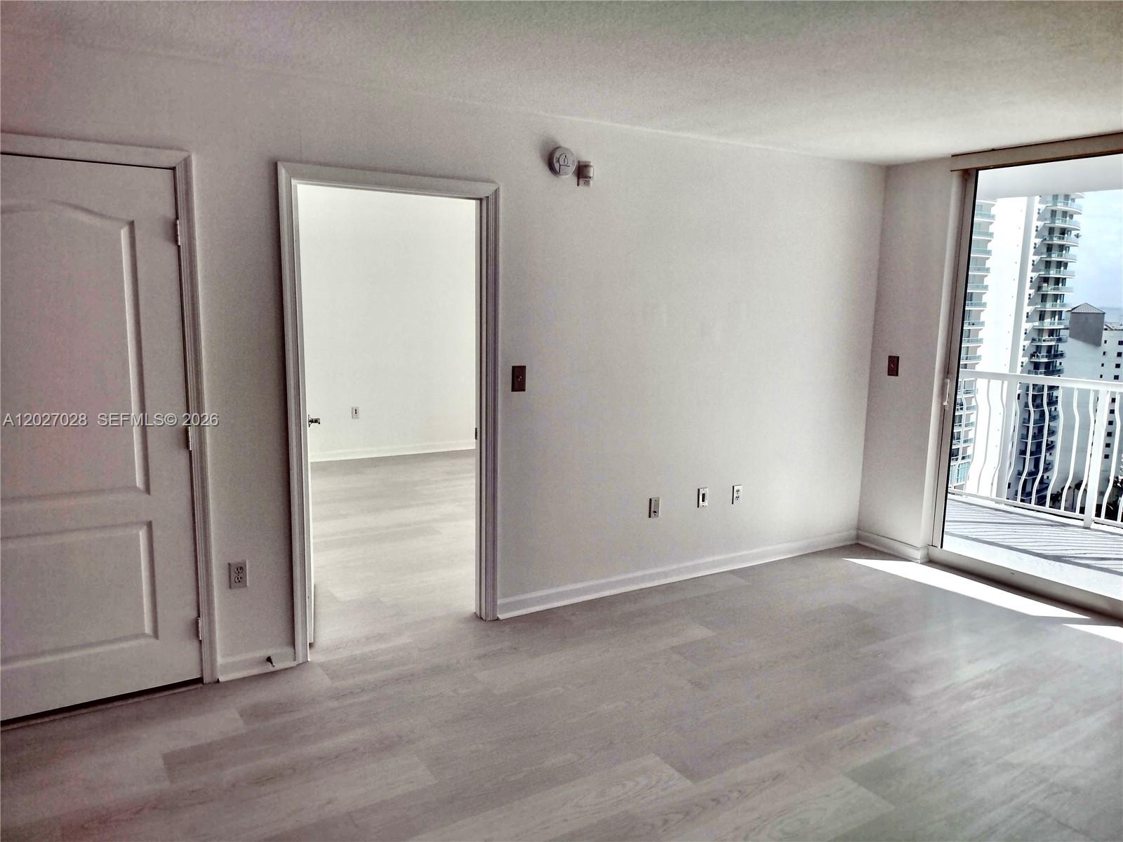 1200 Brickell Bay Dr #2005, Miami FL 33131