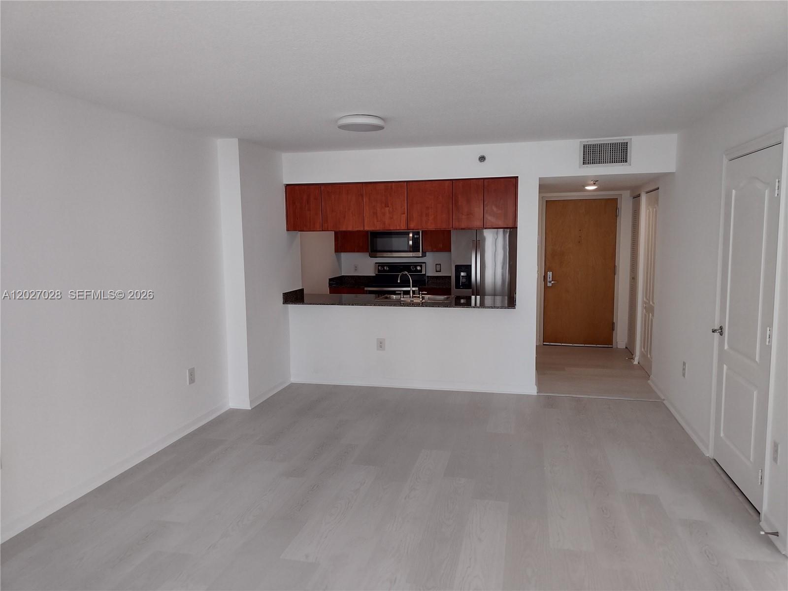 1200 Brickell Bay Dr #2005, Miami FL 33131