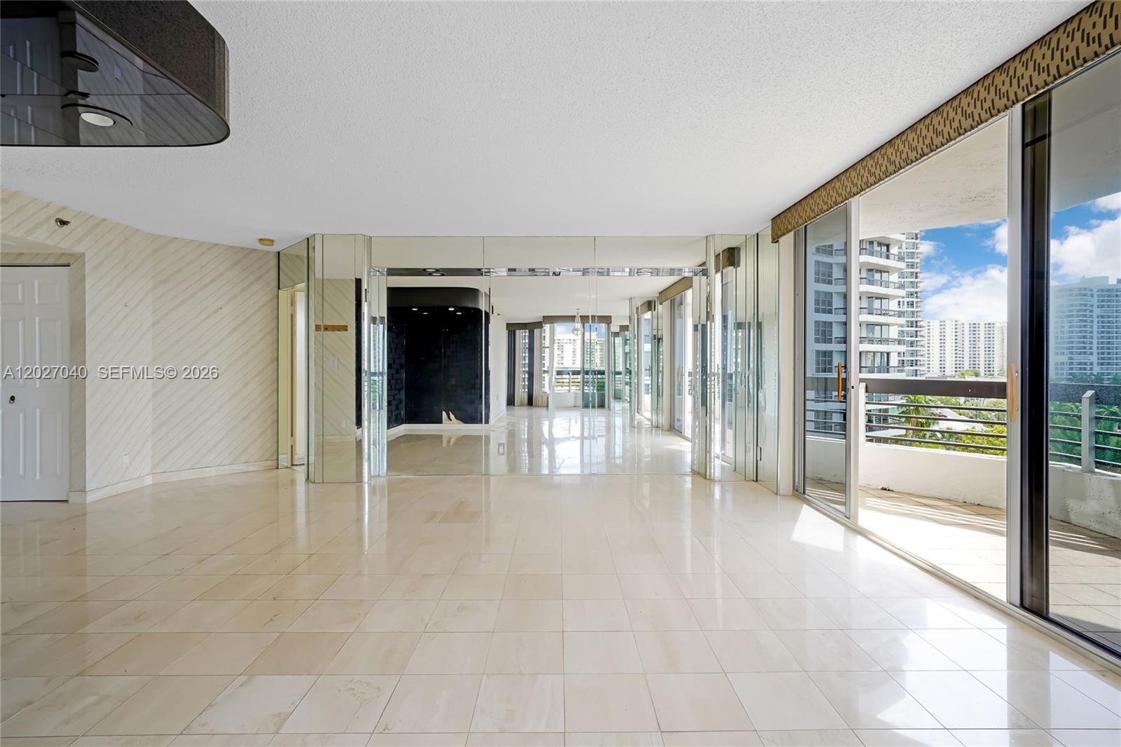 3600 Mystic Pointe Dr #812, Aventura FL 33180
