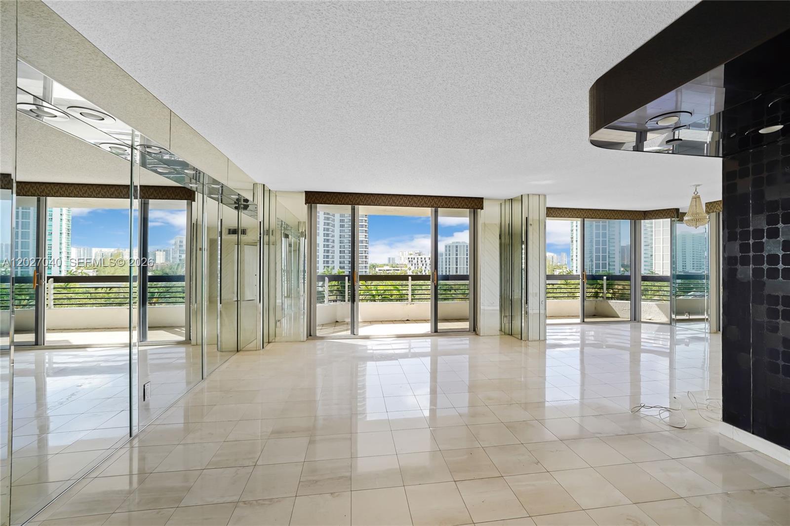 3600 Mystic Pointe Dr #812, Aventura FL 33180