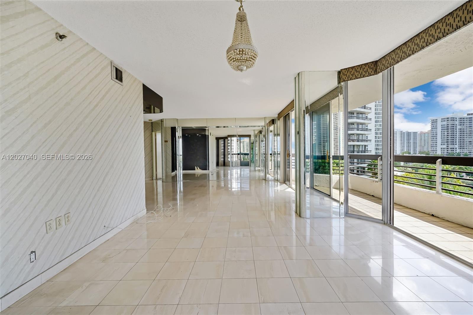 3600 Mystic Pointe Dr #812, Aventura FL 33180