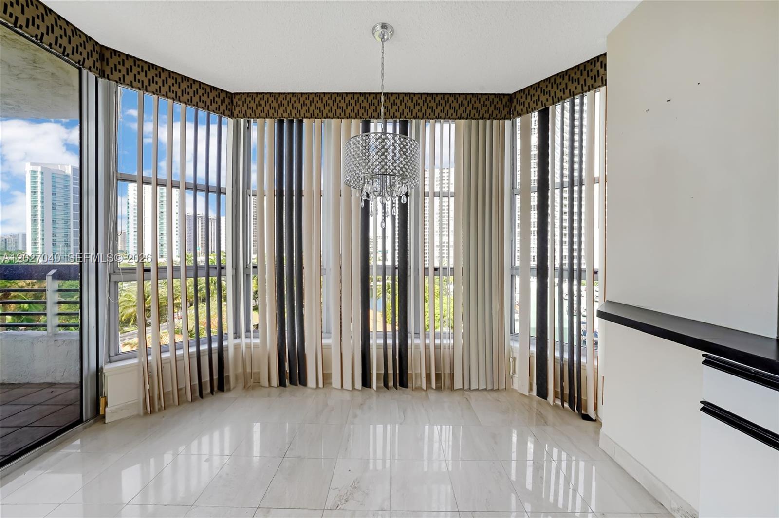 3600 Mystic Pointe Dr #812, Aventura FL 33180