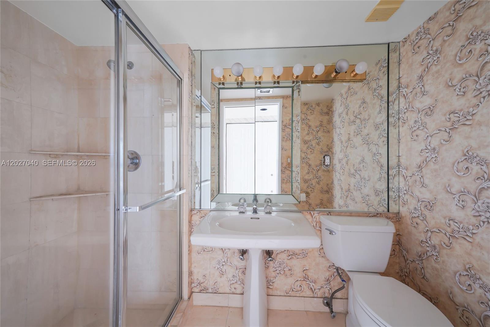 3600 Mystic Pointe Dr #812, Aventura FL 33180