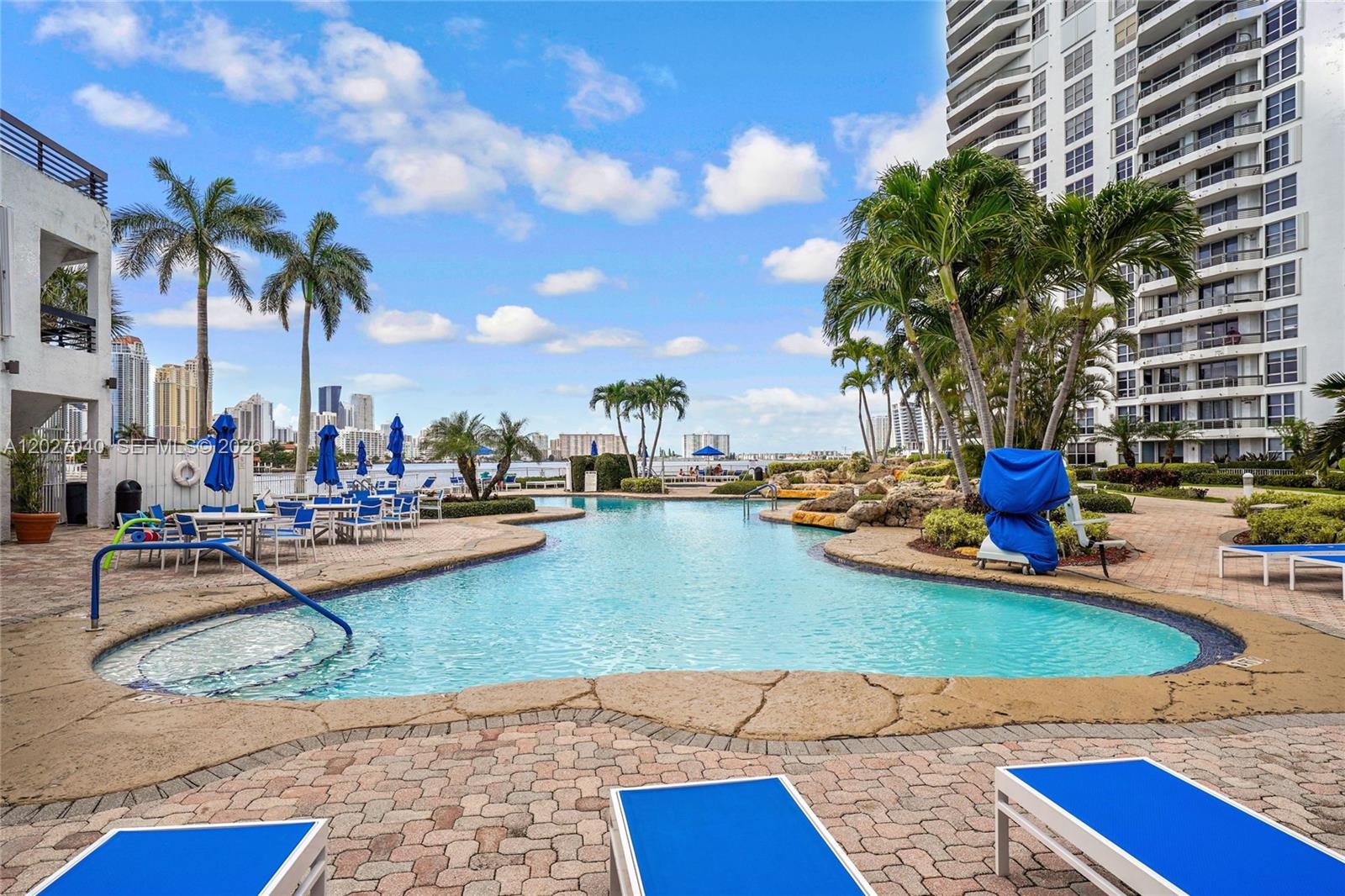 3600 Mystic Pointe Dr #812, Aventura FL 33180
