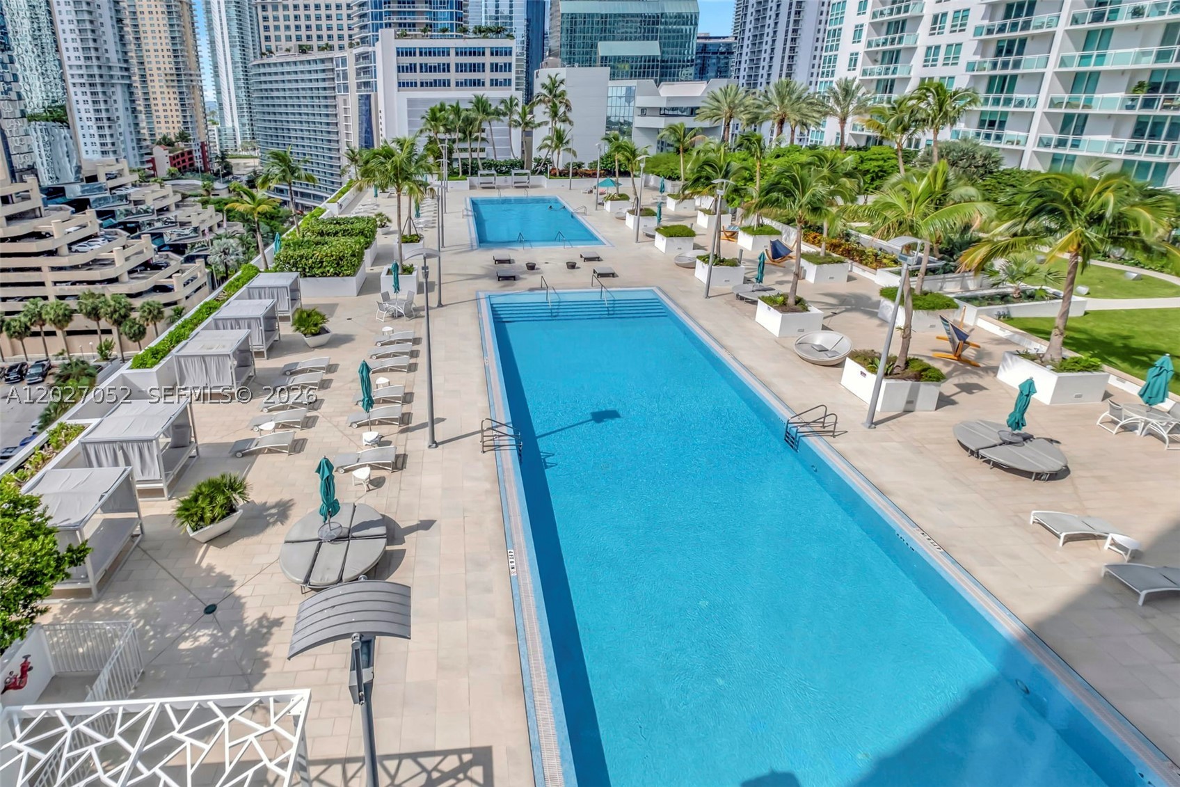 950 Brickell Bay Dr #4504, Miami FL 33131