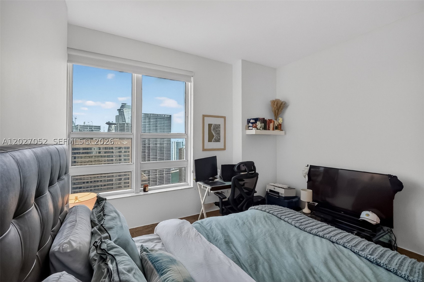 950 Brickell Bay Dr #4504, Miami FL 33131