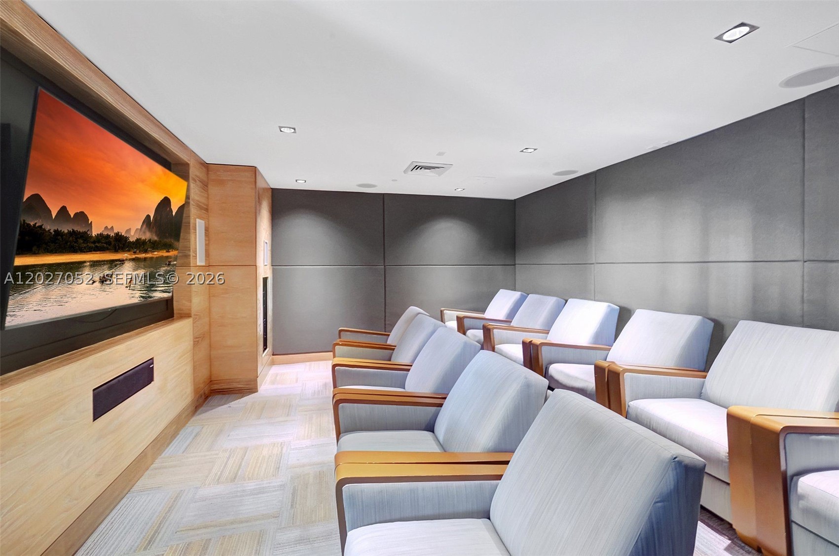 950 Brickell Bay Dr #4504, Miami FL 33131