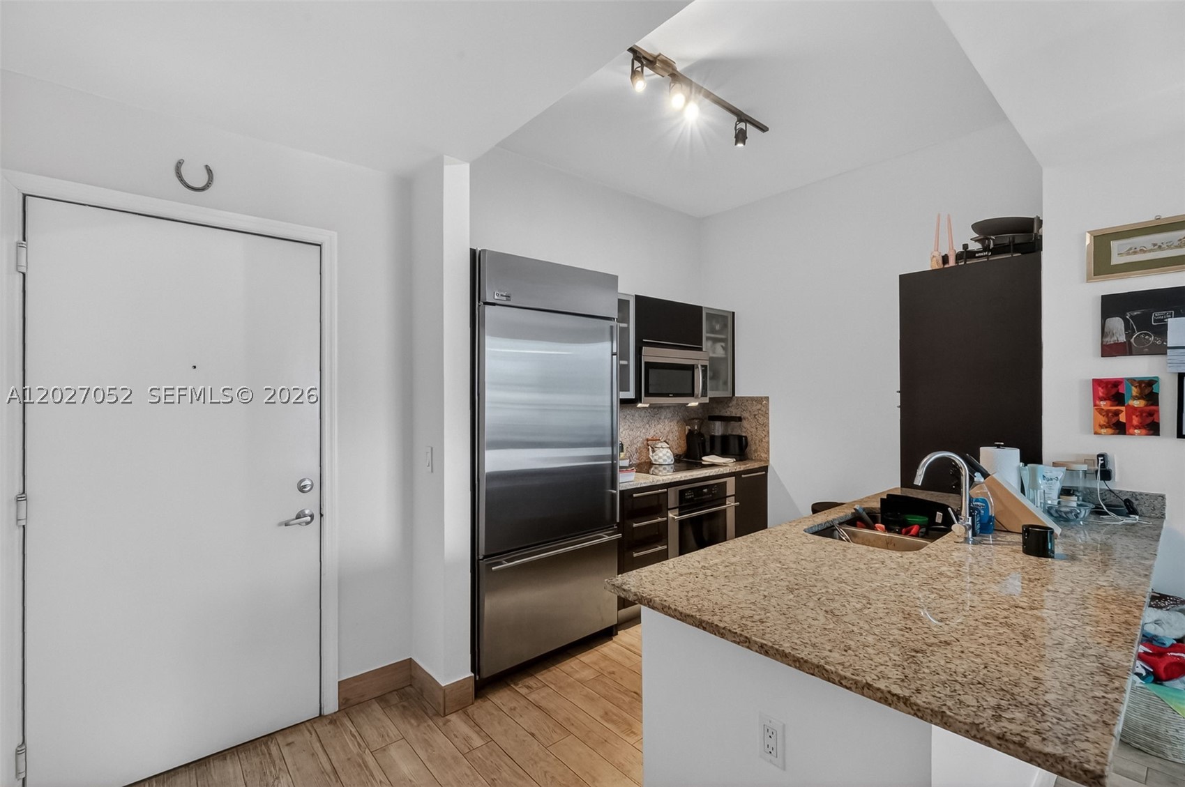 950 Brickell Bay Dr #4504, Miami FL 33131