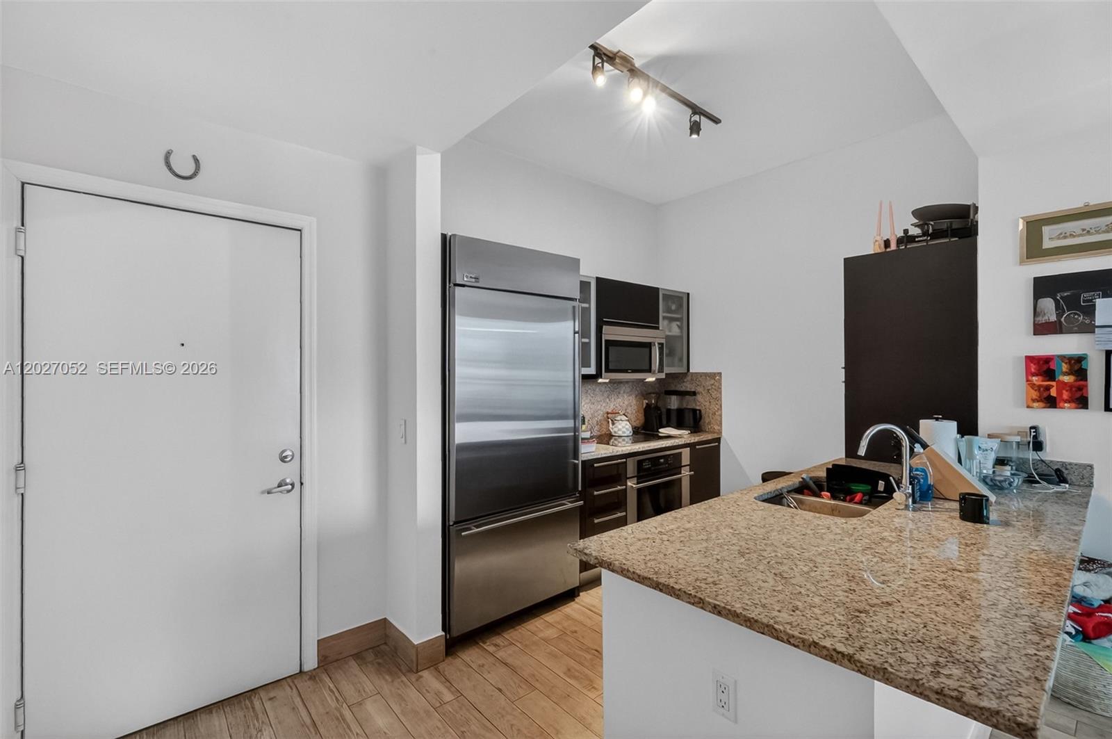 950 Brickell Bay Dr #4504, Miami FL 33131