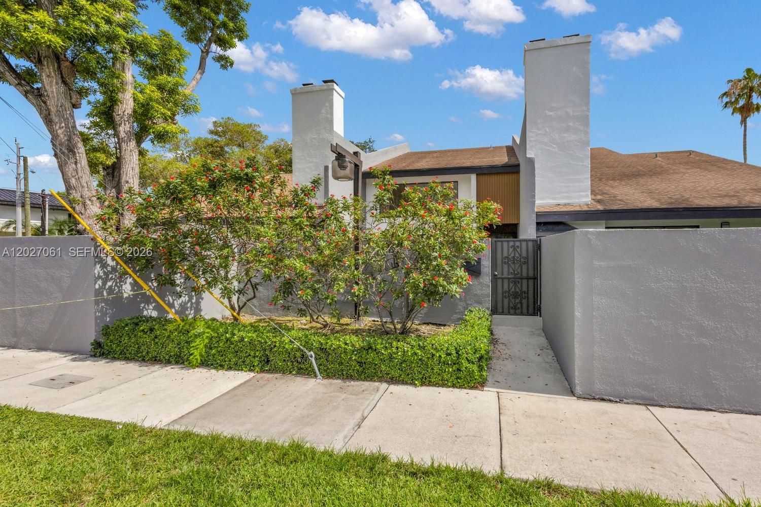 6661 SW 72nd St #35, South Miami FL 33143