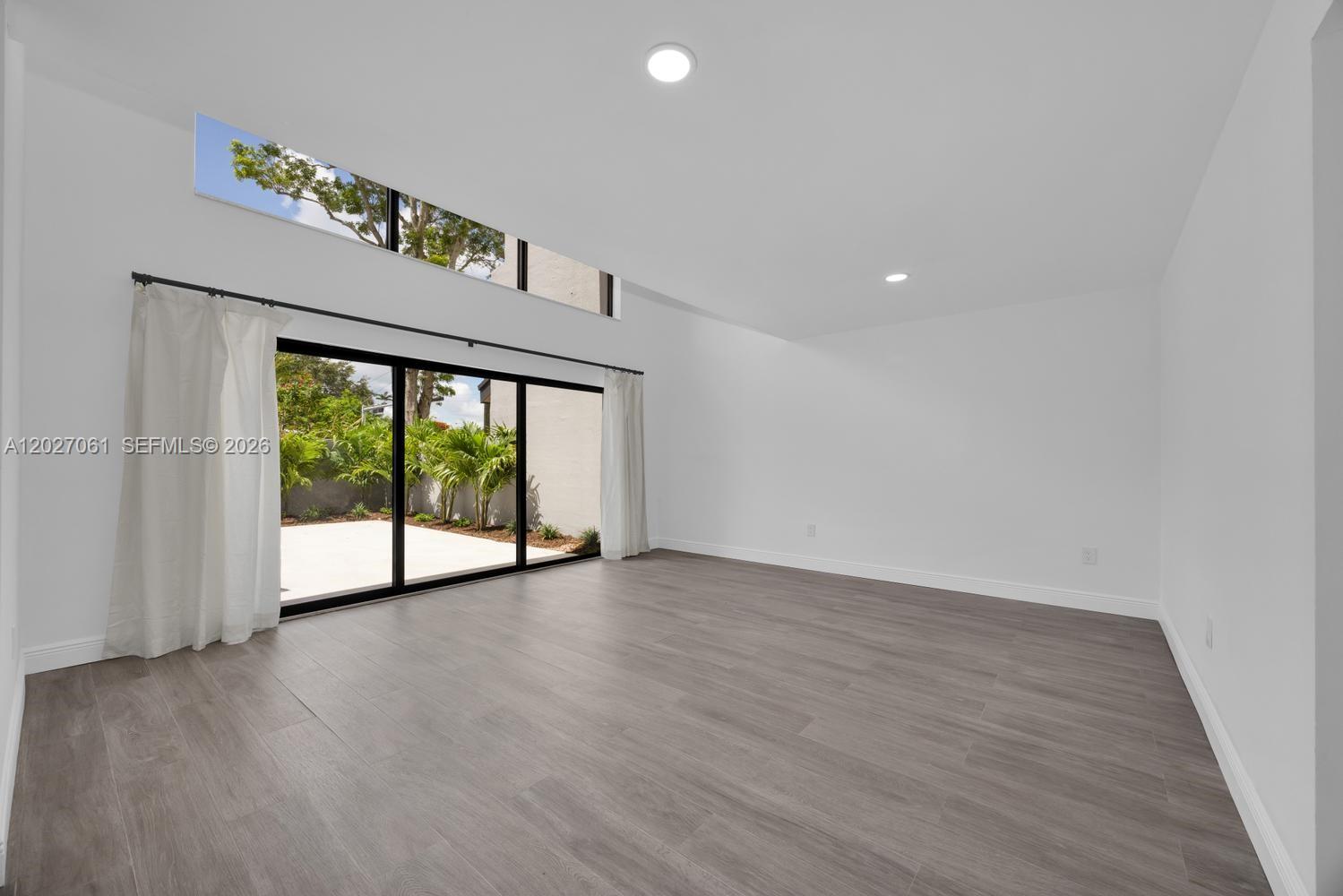 6661 SW 72nd St #35, South Miami FL 33143