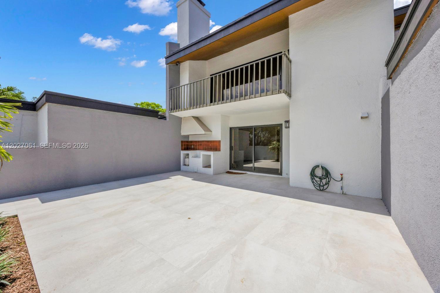6661 SW 72nd St #35, South Miami FL 33143