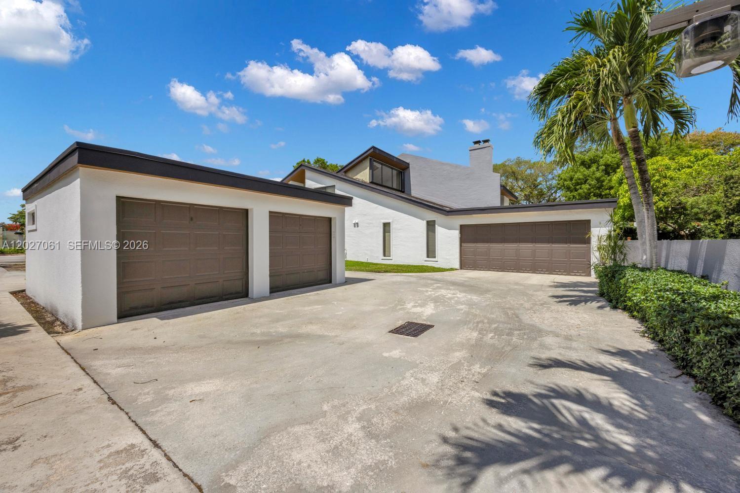 6661 SW 72nd St #35, South Miami FL 33143