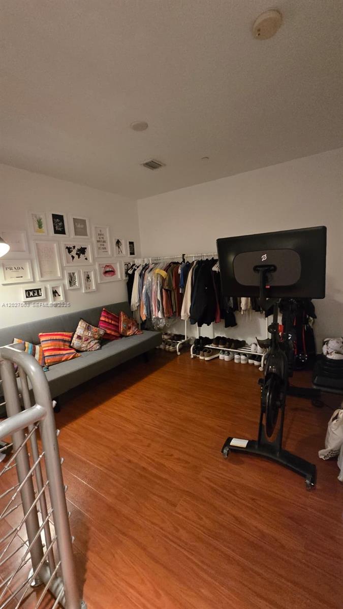 1050 Brickell Ave #816, Miami FL 33131