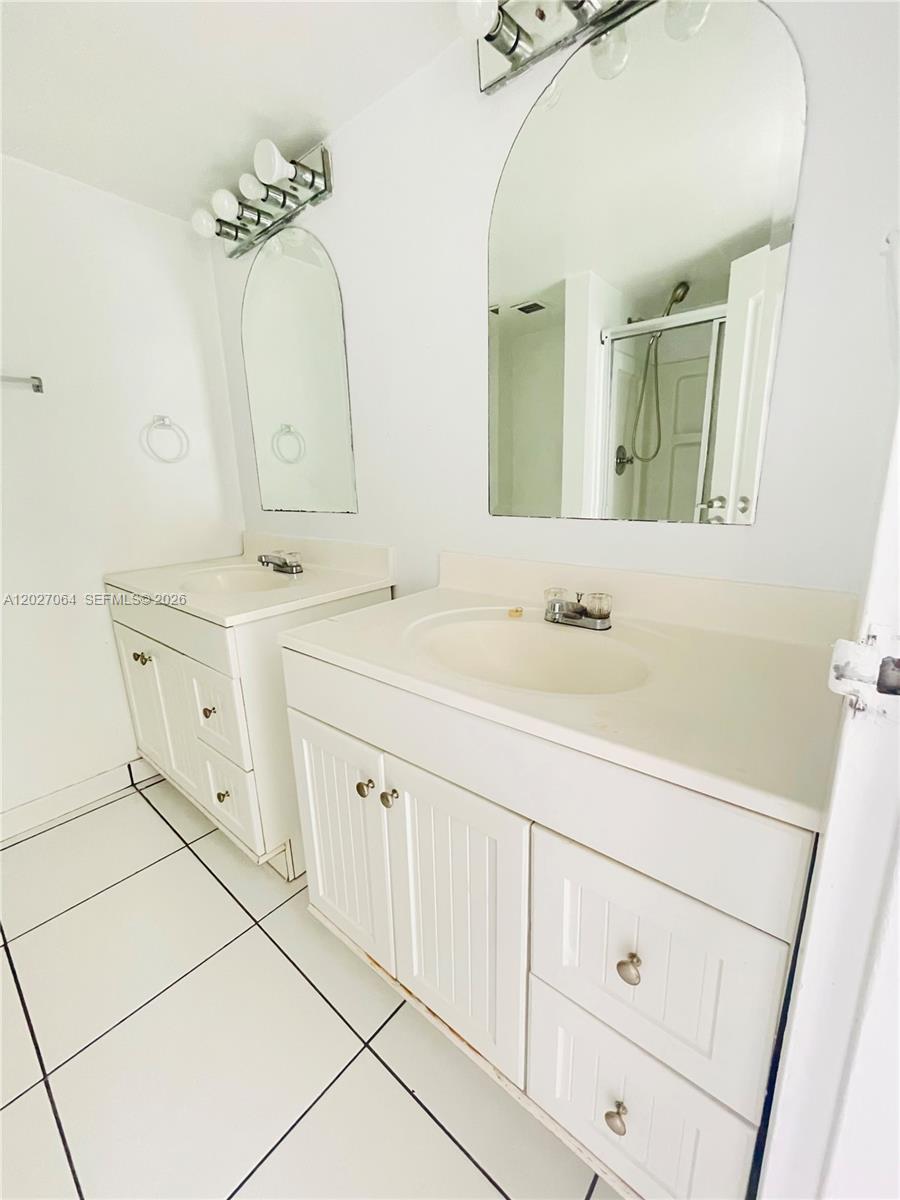 13499 Biscayne Blvd #1613, North Miami FL 33181