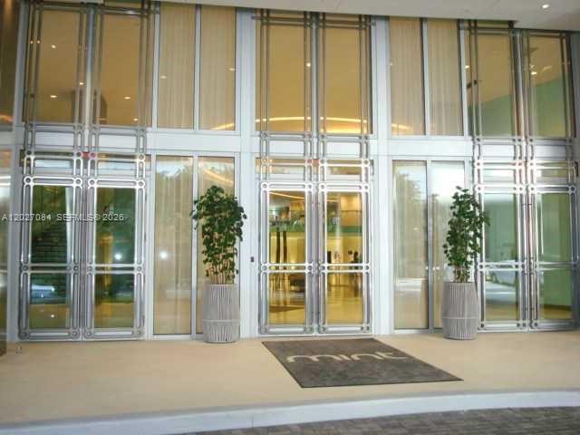 92 SW 3rd St #1803, Miami FL 33130