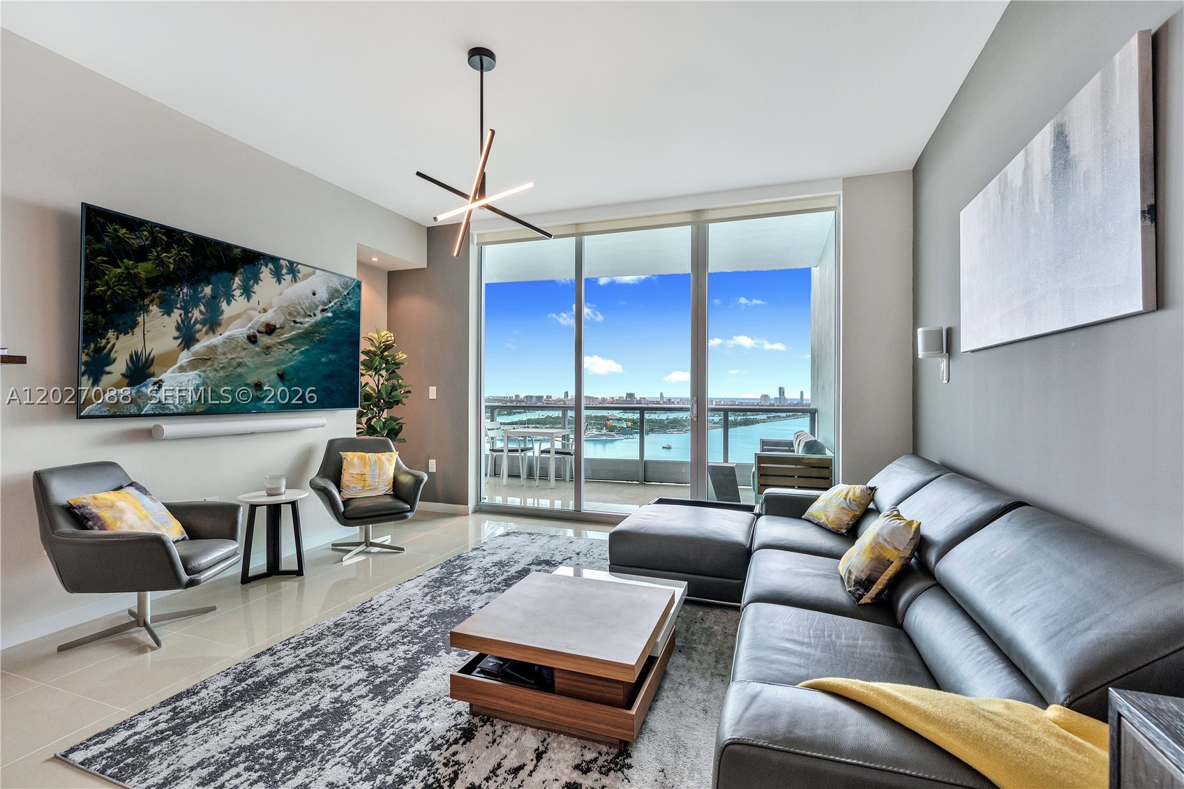 900 Biscayne Blvd #3109, Miami FL 33132
