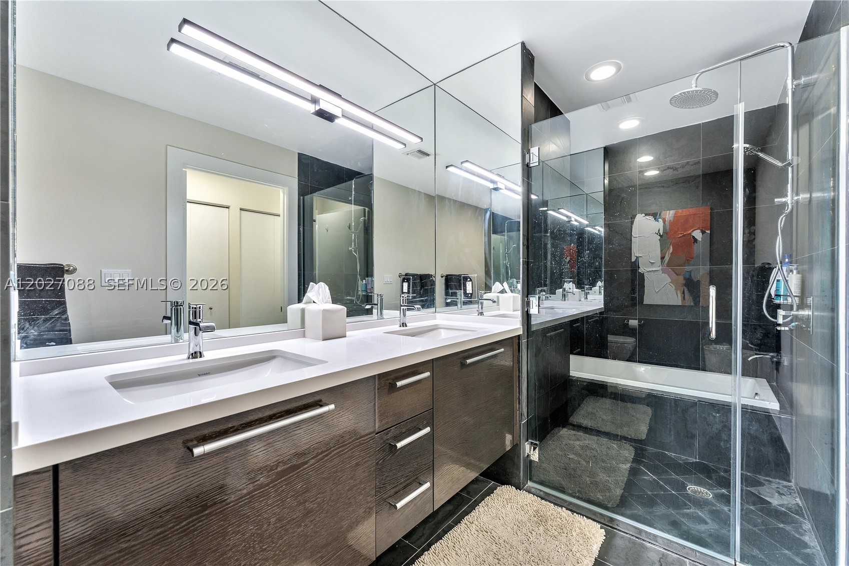 900 Biscayne Blvd #3109, Miami FL 33132