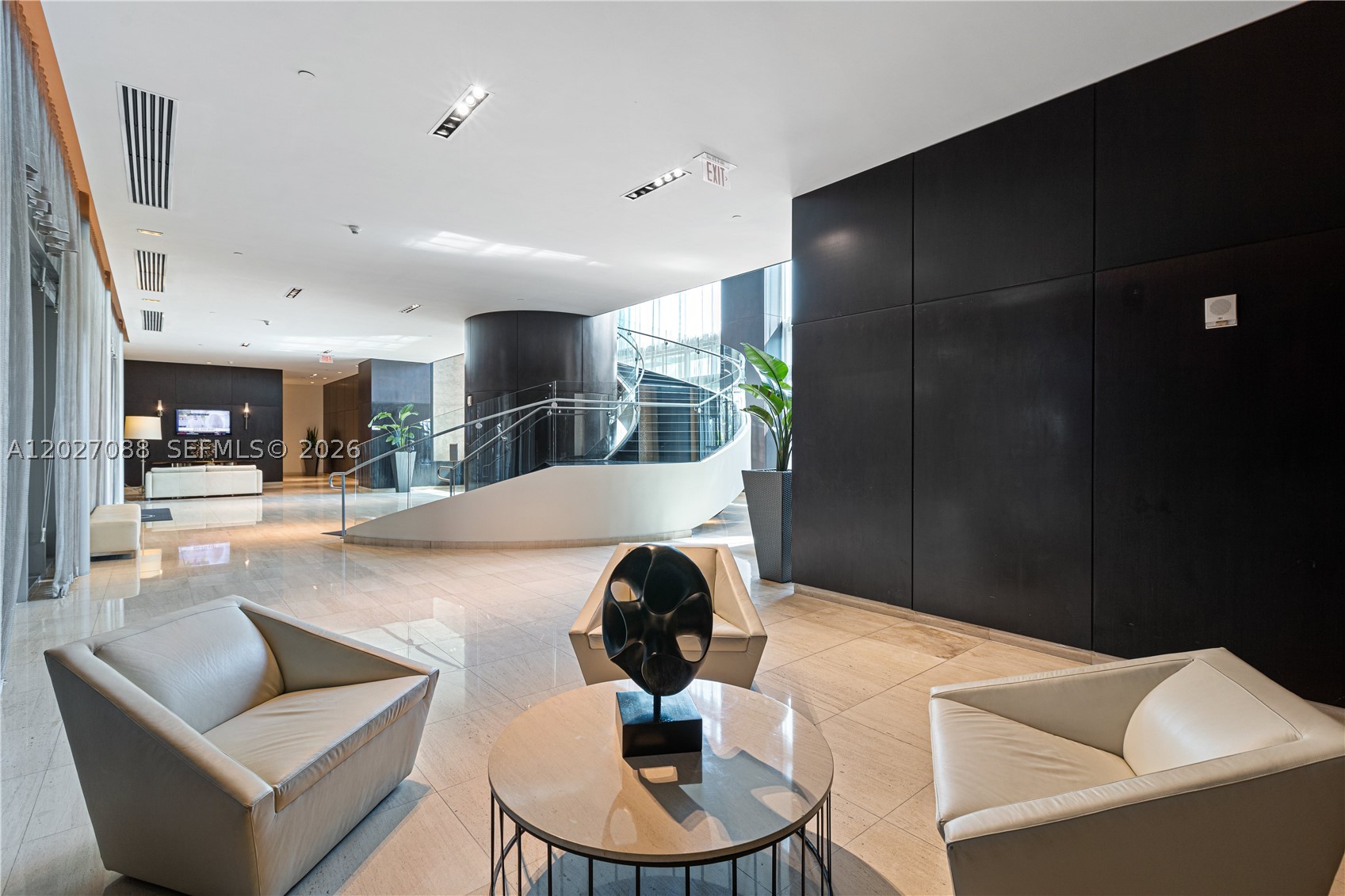 900 Biscayne Blvd #3109, Miami FL 33132