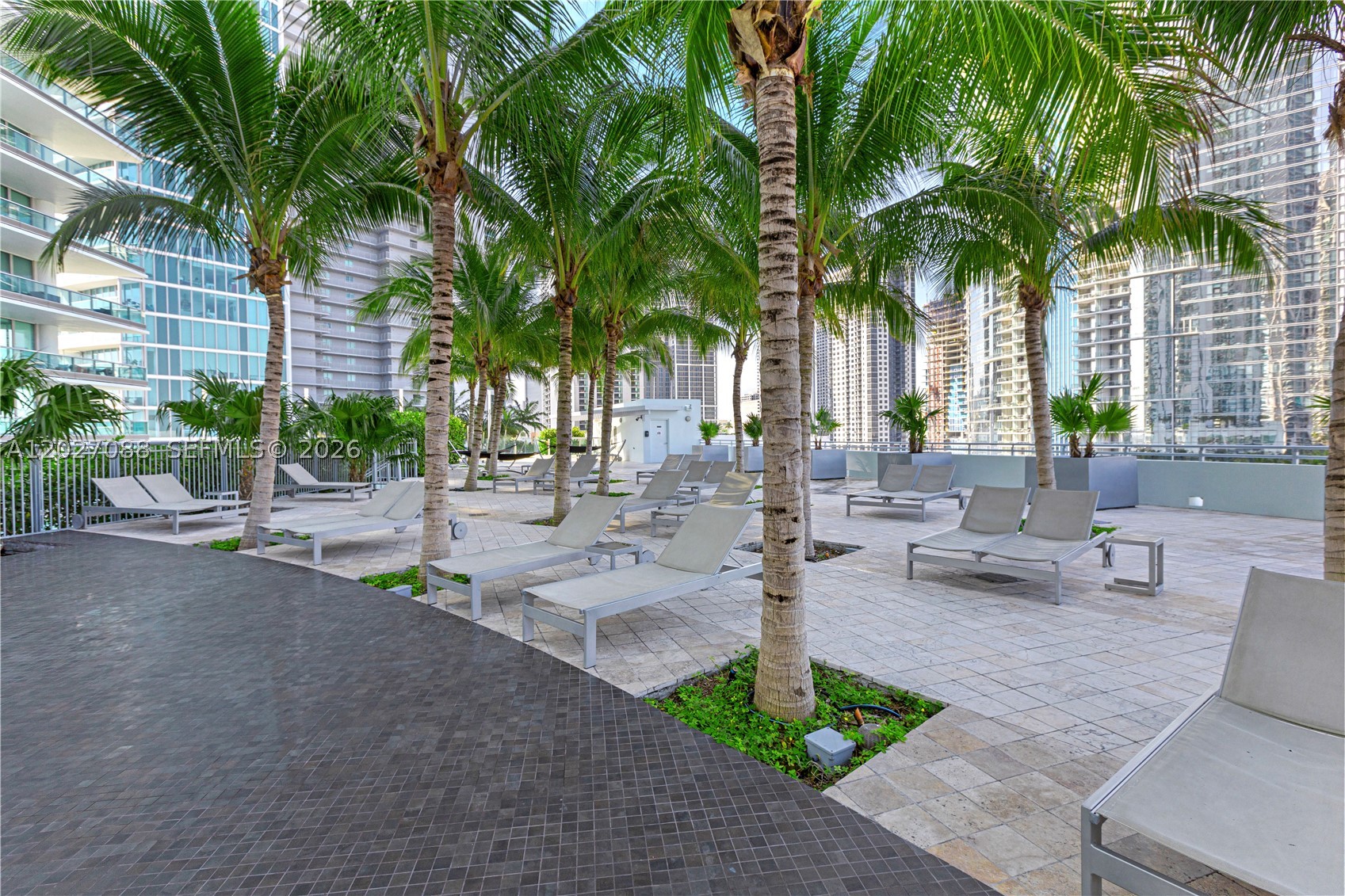 900 Biscayne Blvd #3109, Miami FL 33132
