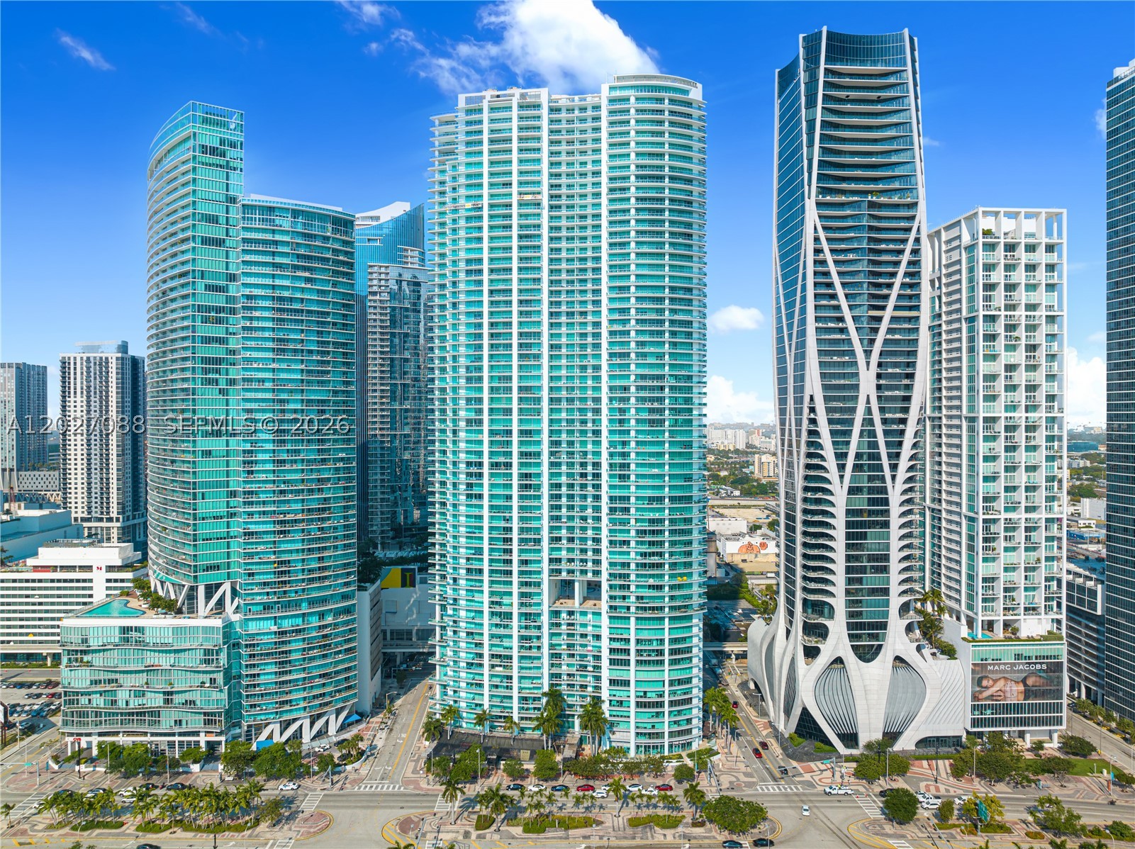 900 Biscayne Blvd #3109, Miami FL 33132