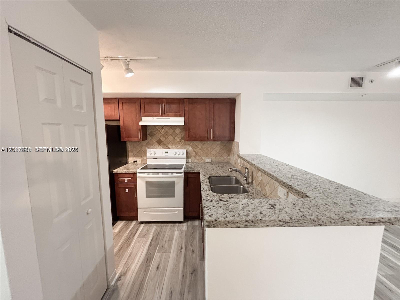 655 SW 111th Way #201, Pembroke Pines FL 33025