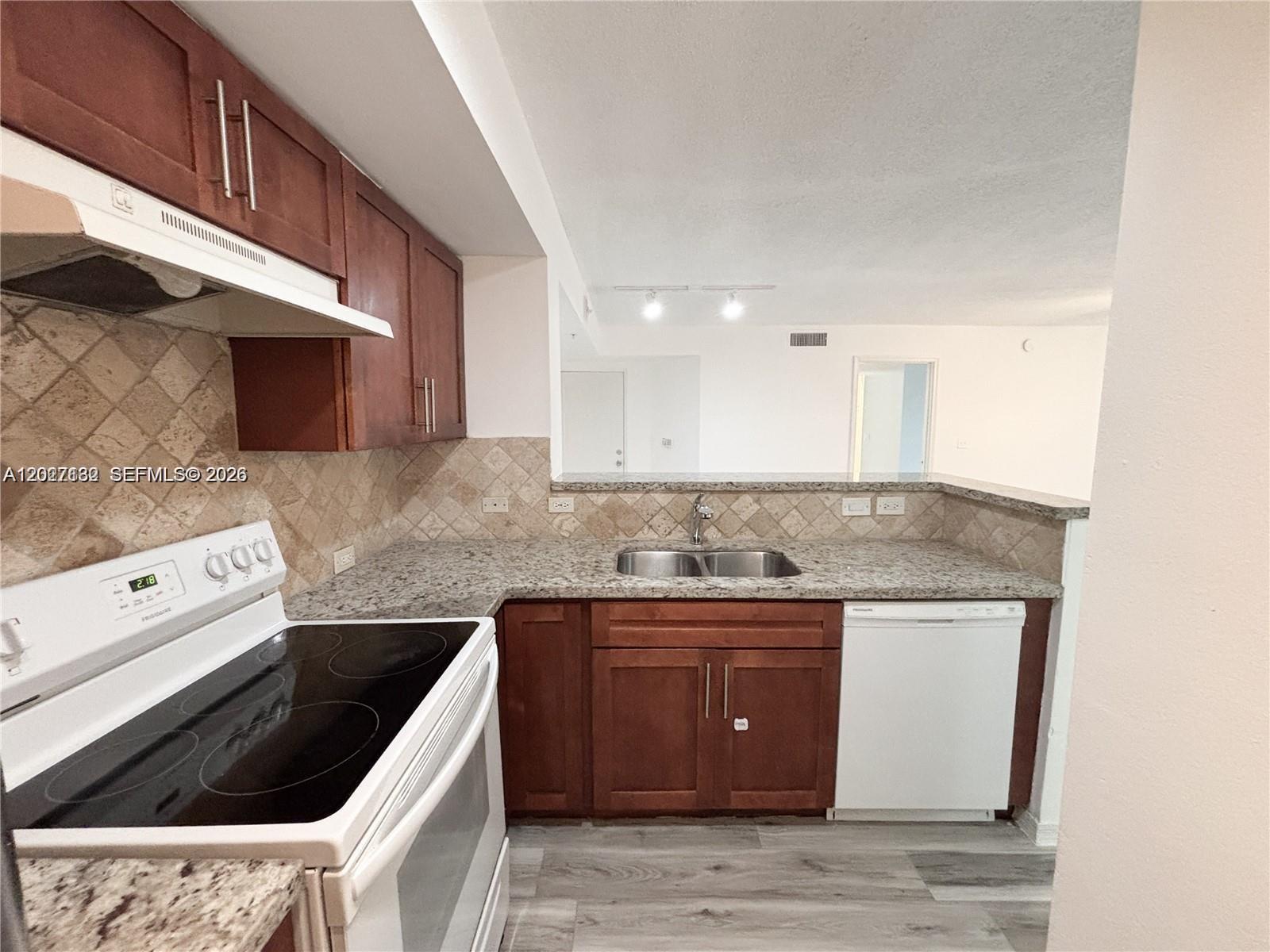 655 SW 111th Way #201, Pembroke Pines FL 33025