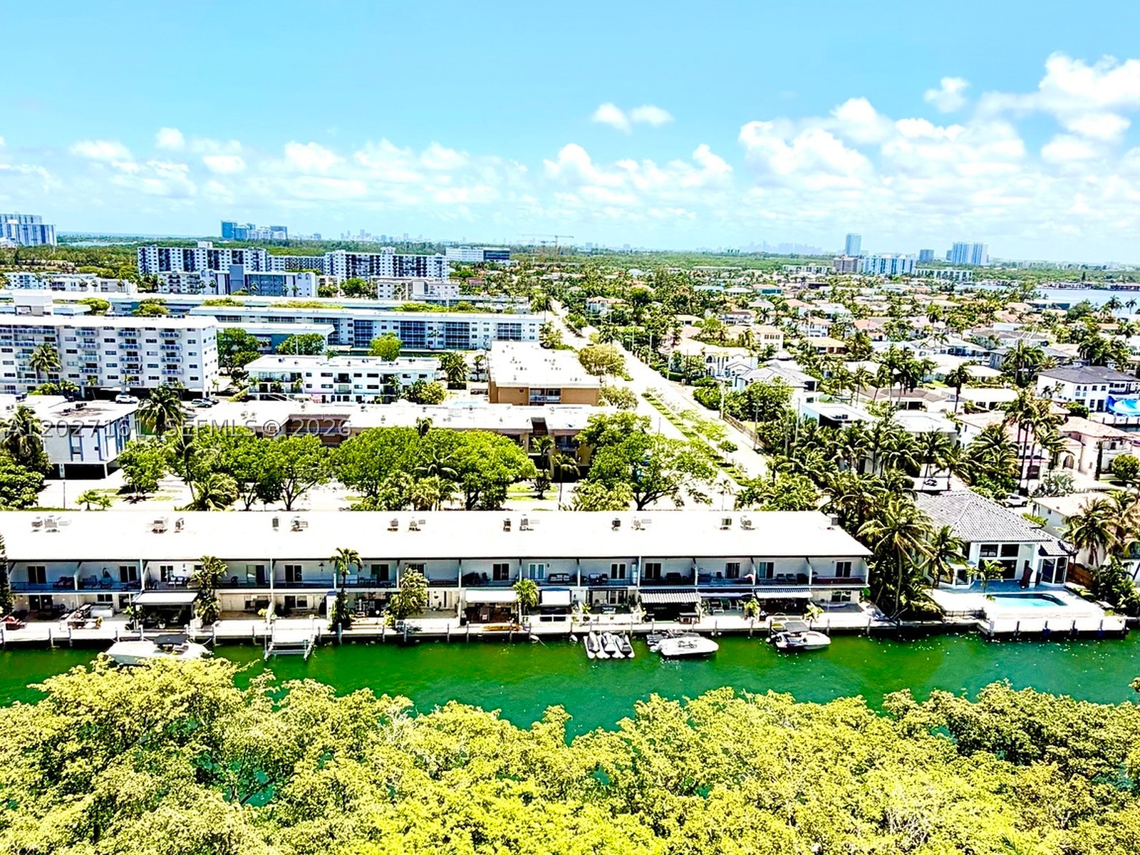 2000 Island Blvd #1404, Aventura FL 33160