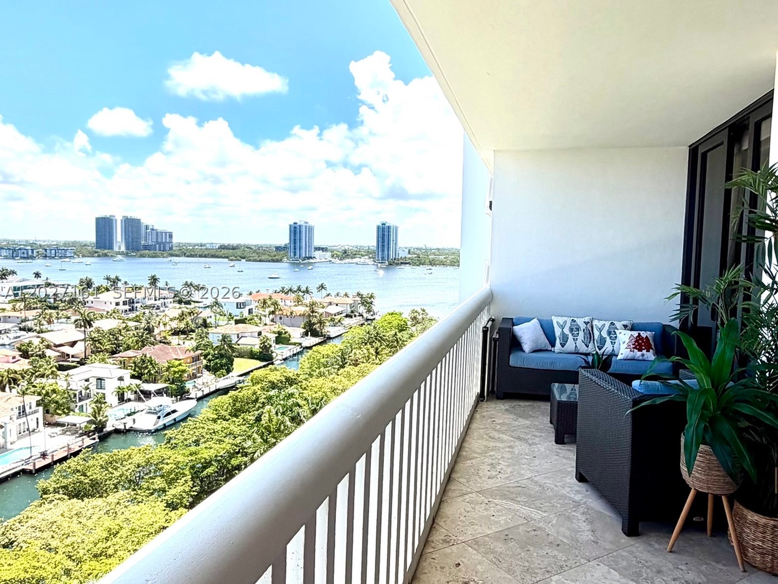 2000 Island Blvd #1404, Aventura FL 33160