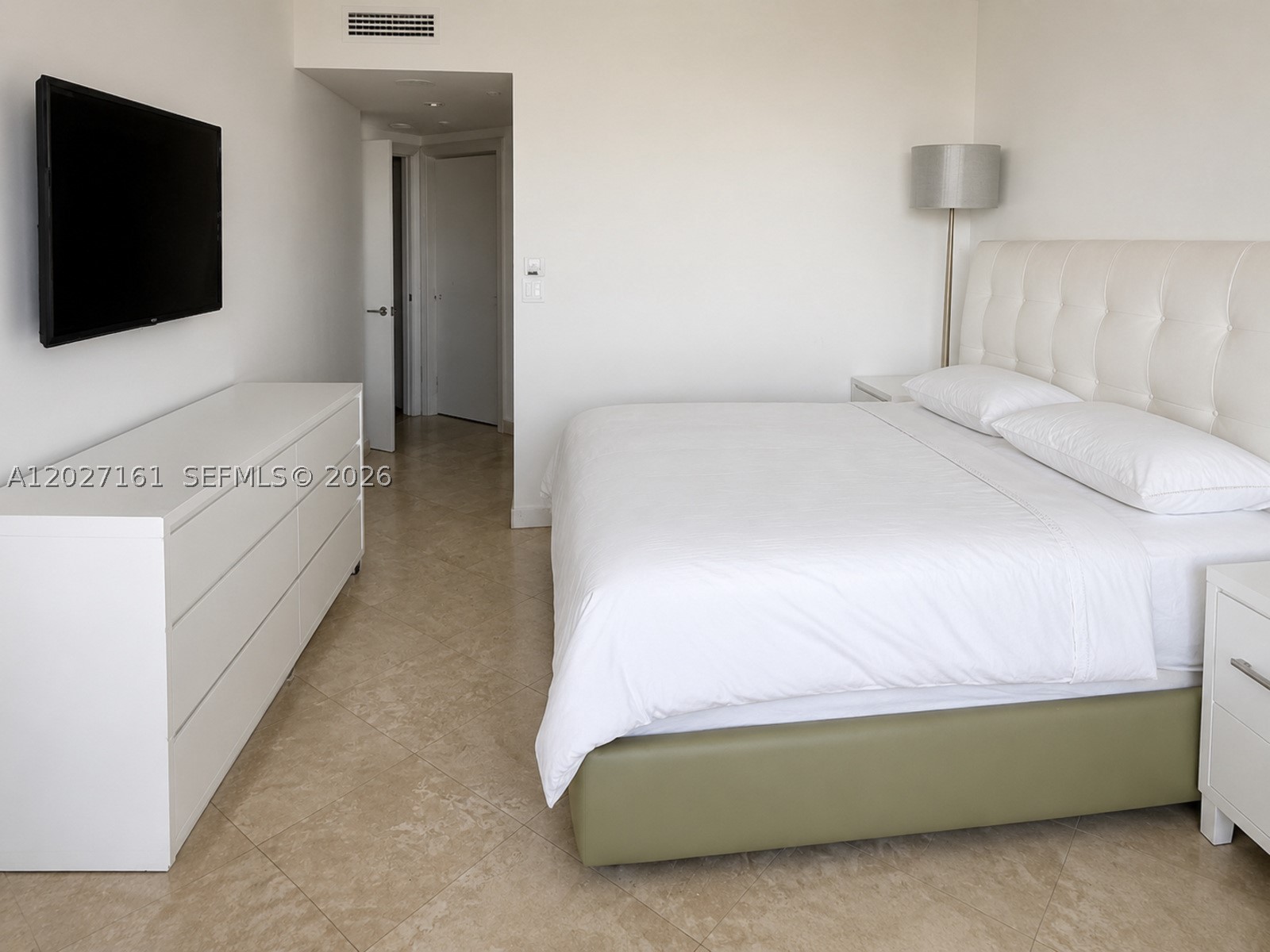 2000 Island Blvd #1404, Aventura FL 33160