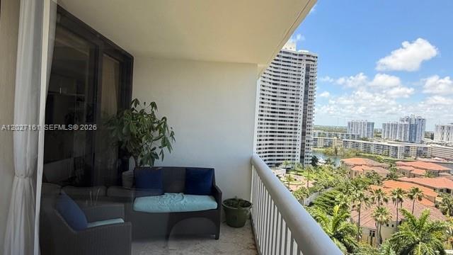 2000 Island Blvd #1404, Aventura FL 33160