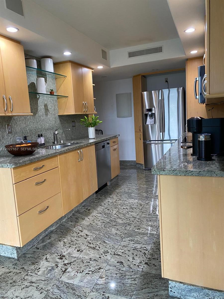 1121 Crandon Blvd #D1007, Key Biscayne FL 33149
