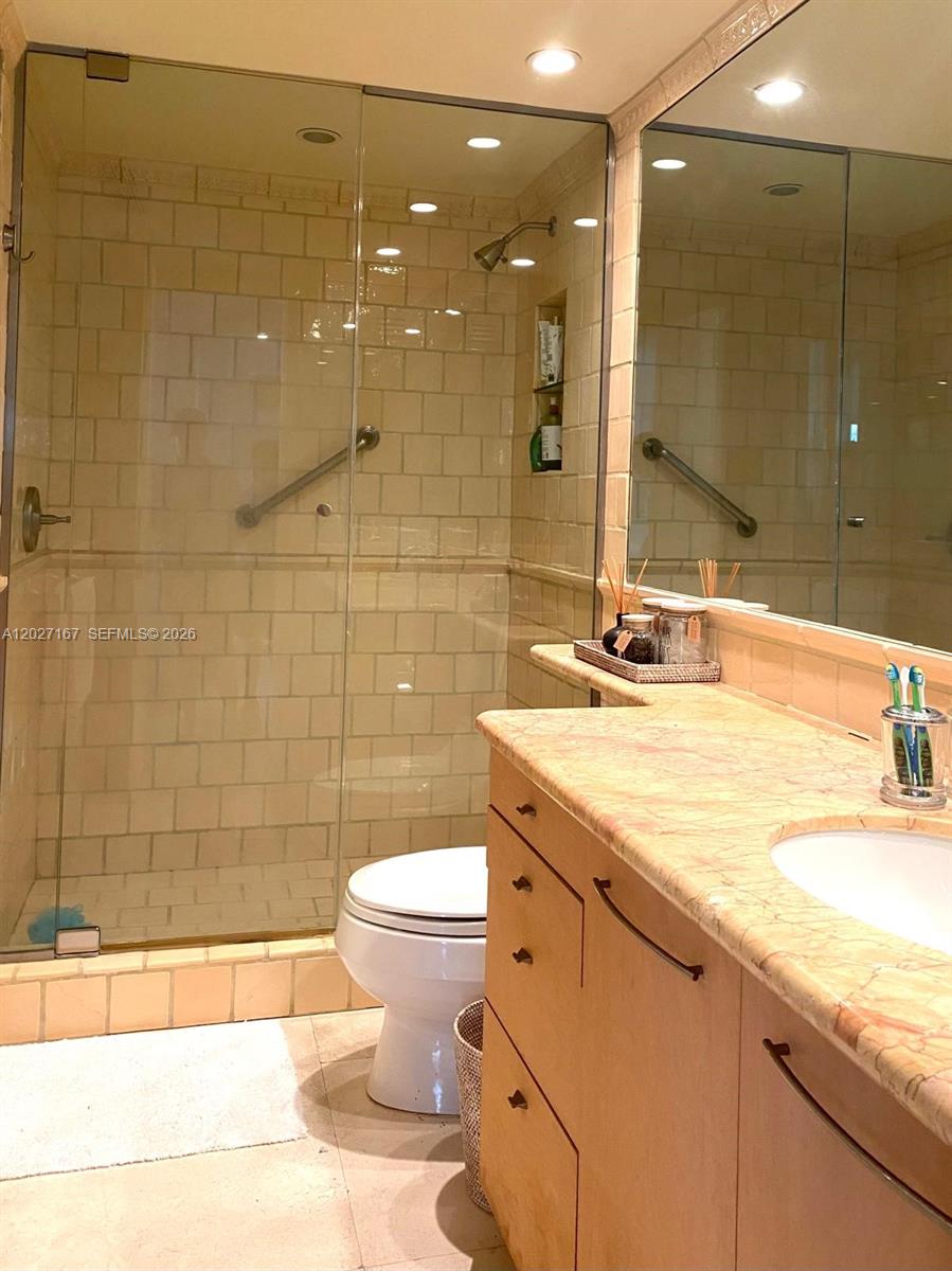 1121 Crandon Blvd #D1007, Key Biscayne FL 33149