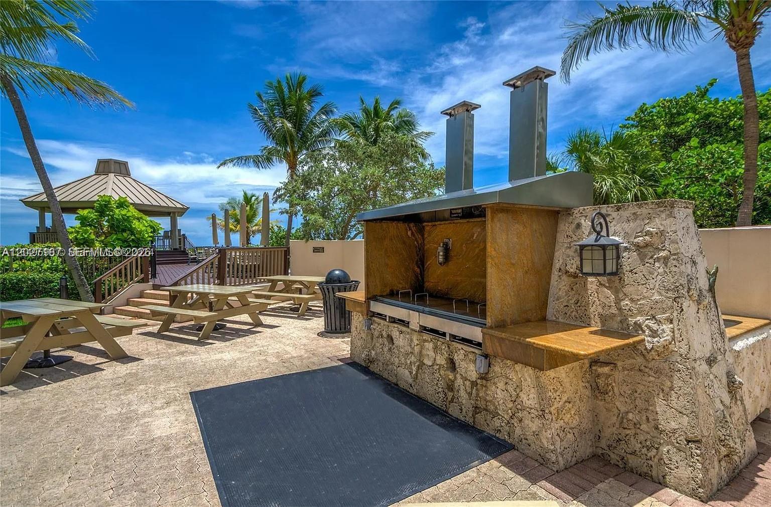 1121 Crandon Blvd #D1007, Key Biscayne FL 33149